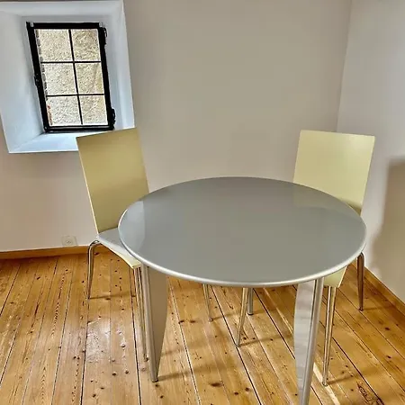 Grosszuegige Dachwohnung In Tessiner Altbau *